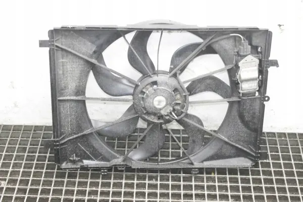 Etuhihna A2465000064 Mercedes-Benz A-luokka 2015 image 6