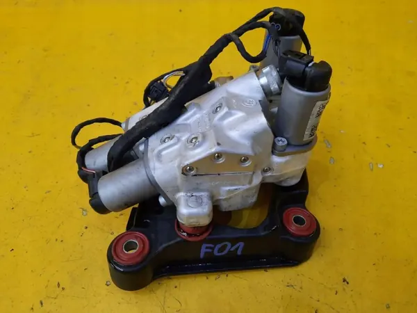 BMW Kleppenblok OEM 9178791 voor 4.4 V8 F01/F02 image 3
