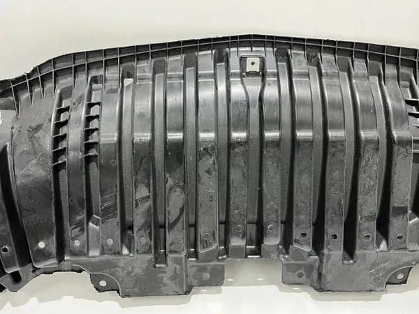 Mercedes-Benz OE A2055200600 främre stötfångare image 8