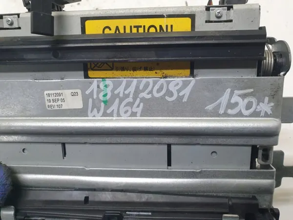 Cambiador CD usado OEM 18112091 para Mercedes-Benz ML W164 image 6