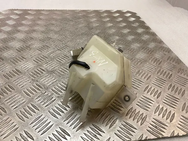 Remvloeistofreservoir Lexus NX OEM UTO35173 image 3