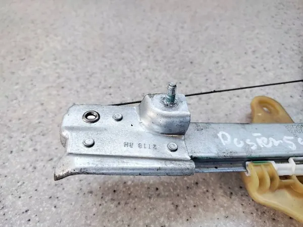 Elevador de vidro dianteiro direito Dacia Duster II OEM 807201952R image 2
