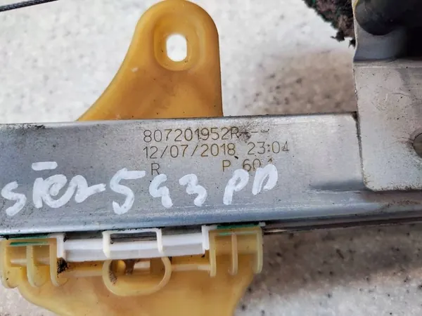 Elevador de vidro dianteiro direito Dacia Duster II OEM 807201952R image 5