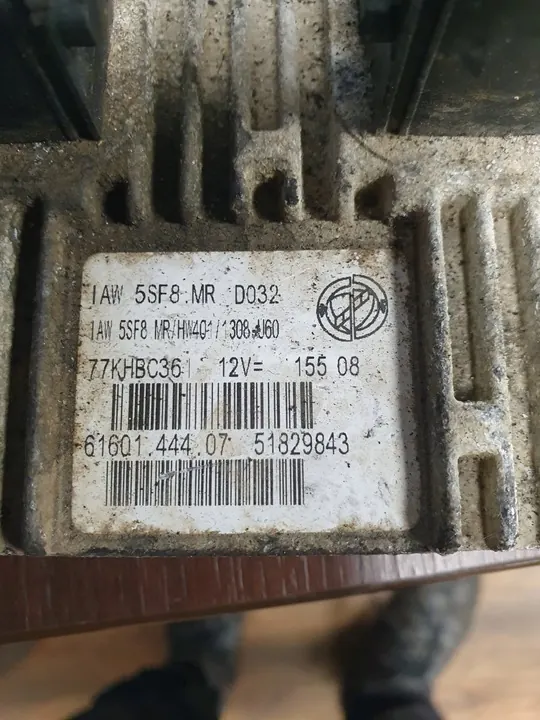 Unité de contrôle moteur 1.2 8V Fiat 500 2016- OEM 51829843 image 2