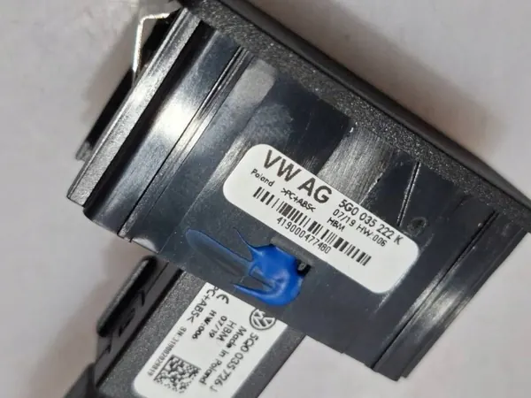 USB-pistorasia OEM 5Q0035726J Volkswagen Sharanille image 4