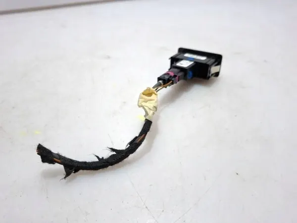 USB-pistorasia OEM 5Q0035726J Volkswagen Sharanille image 7