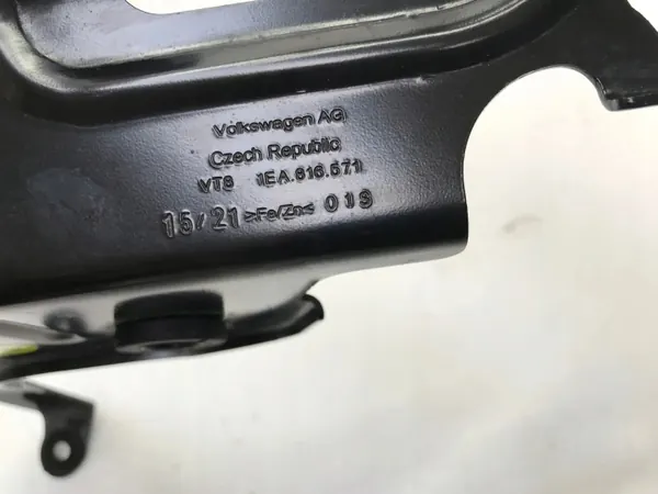 OEM 1EA816571 AC-ventilfäste - Begagnad image 6