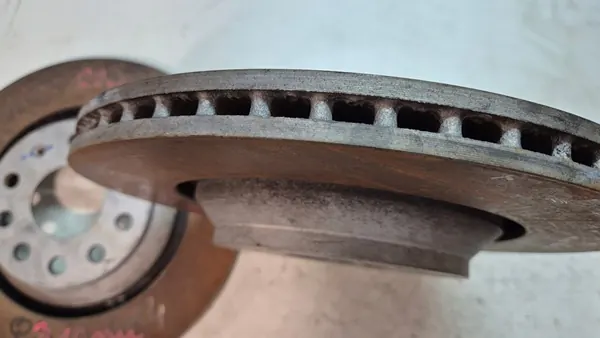 Hintere Bremsen-Kit Q3 83A 310mm 2.0 TFSI A3 8V OEM 3Q0615423F image 5