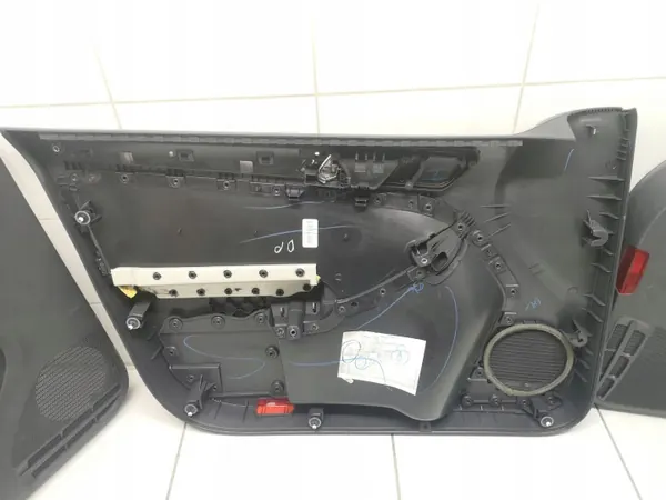 Begagnad Volkswagen OE sidokit set OEM 5C7867012A image 3