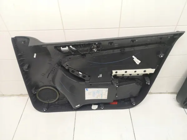 Begagnad Volkswagen OE sidokit set OEM 5C7867012A image 8