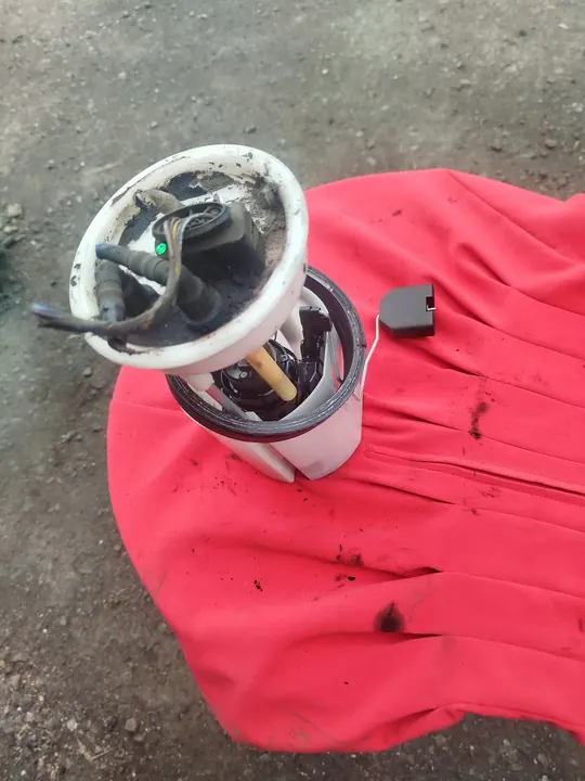 Brandstofpomp Skoda Roomster 2015 1.4 B 6R0919051P image 2