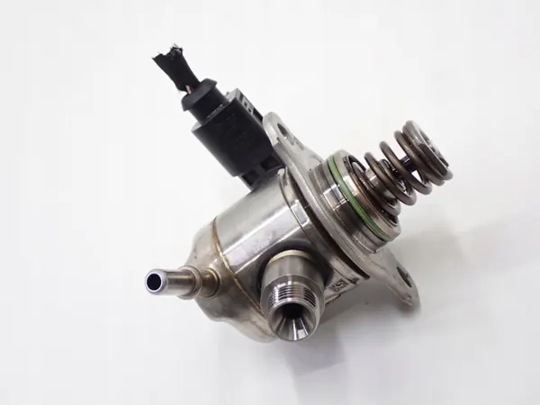 Ruiskutusmäntä OEM 05E127027L Skoda Octavialle image 4