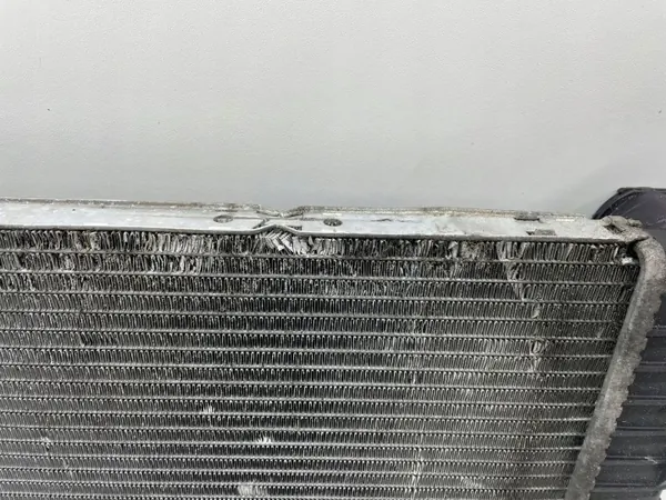 Radiateur d'eau Mercedes C W203 OEM A2035004703 image 4