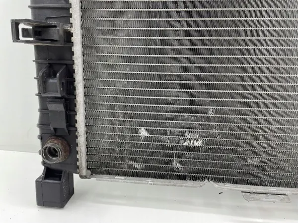 Radiateur d'eau Mercedes C W203 OEM A2035004703 image 9