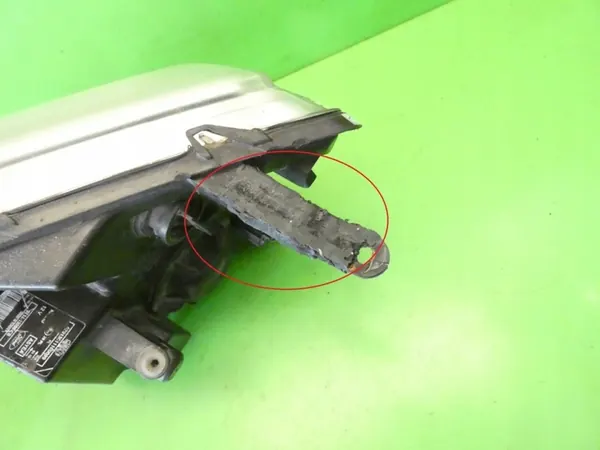 Oikea etuvalaisin FORD TRANSIT CONNECT MK1 FL 09-13 OEM image 6