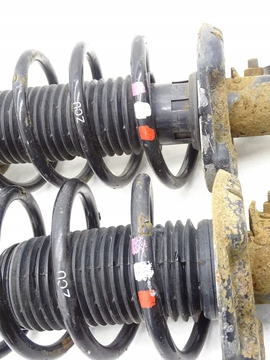 Ammortizzatori anteriori VW Jetta VI 2.0 TDI image 4