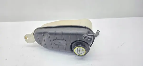 Depósito de expansión Jaguar F-Type 2017 OEM 6W83-8A080-AC image 2