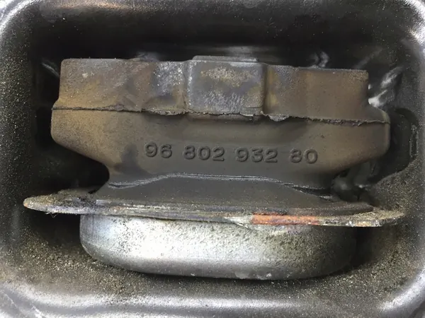 Supporto motore Peugeot 207 1.4 VTi OEM 9680293280 001 image 3