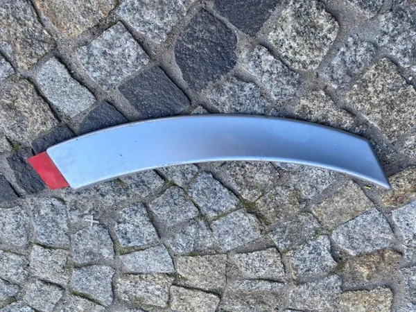 Mercedes 164 ML Cubierta Derecha Trasera OEM 1648804205 image 2