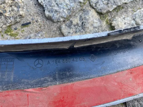Mercedes 164 ML Cubierta Derecha Trasera OEM 1648804205 image 3