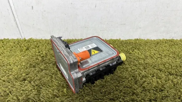 Módulo Calentador Líquido Refrigerante OEM 31497888 Volvo image 2