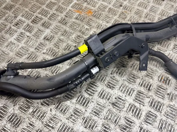 Kraftstoffeinlass Hyundai Kona II 2025 OEM AMD224907 image 4