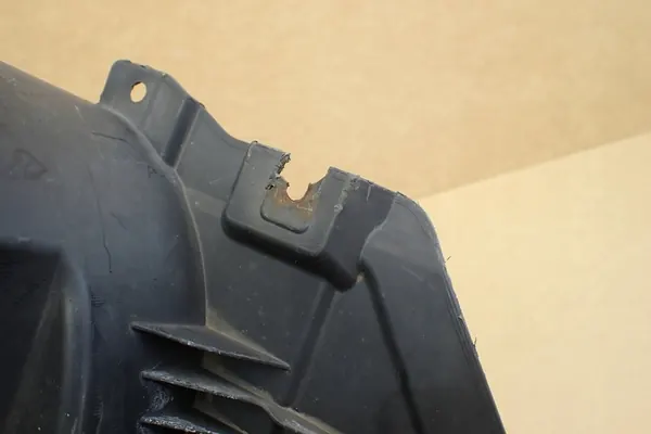 BMW X1 E84 09- Right Front Wheel Arch 51717290160 OE image 5