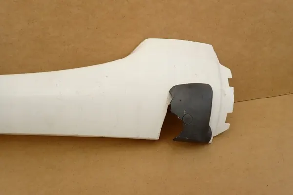 MAN TGL TGM 05 Cobertura Pilar Cabina Direita OEM 81624100062 image 4
