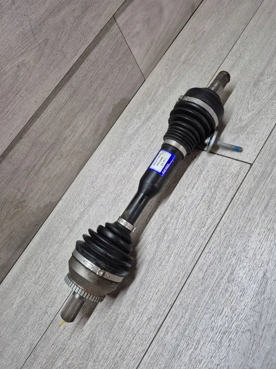 VOLVO XC90 Vänster Halvaxel 36051044 image 4