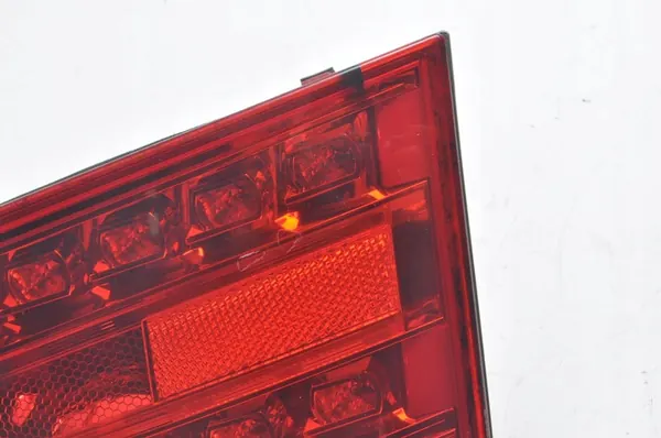 AUDI A4 B8 Lámpara Trasera Derecha 8K5945094K image 2