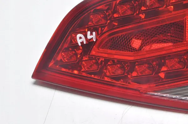 AUDI A4 B8 Lámpara Trasera Derecha 8K5945094K image 4