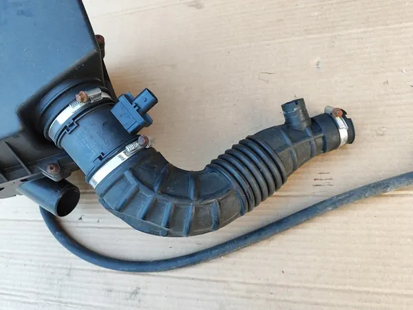 Ilmansuodattimen Kotelo Turbo Putki Opel Corsa D 1.3 CDTI 13275926 image 2