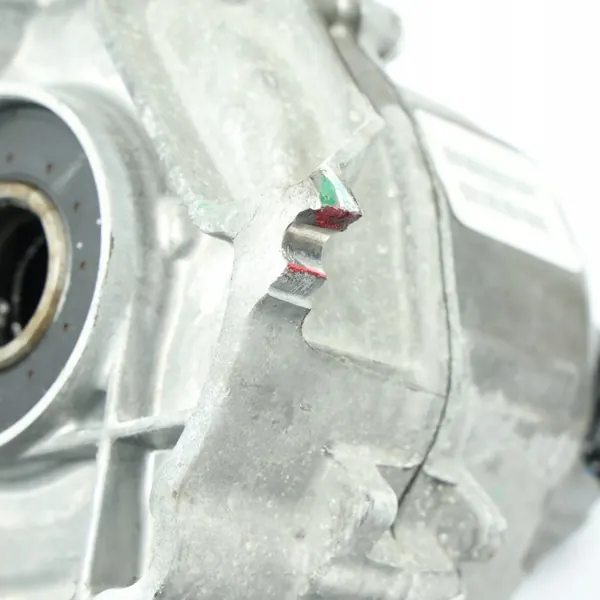 Reductor de caja BMW OEM 8643151 - Automático usado image 3