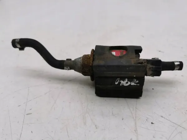 BMW Webasto polttoainepumppu OEM AMD124291 - Käytetty image 2