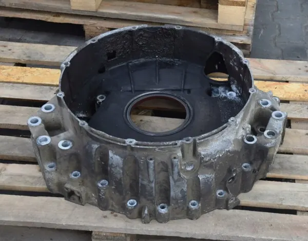 Begagnat DAF OE kopplingshus för XF CF 105 image 2