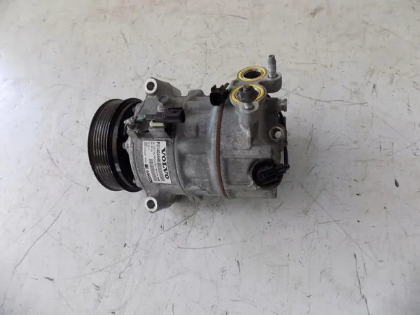 Compresseur de climatisation VOLVO XC60 I LIFT 2.0D image 2