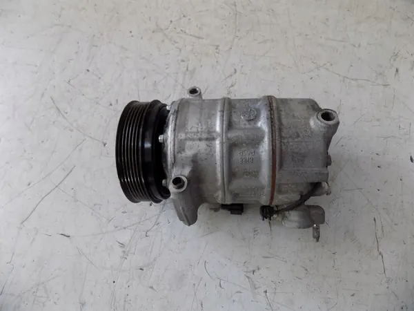 Compresseur de climatisation VOLVO XC60 I LIFT 2.0D image 4