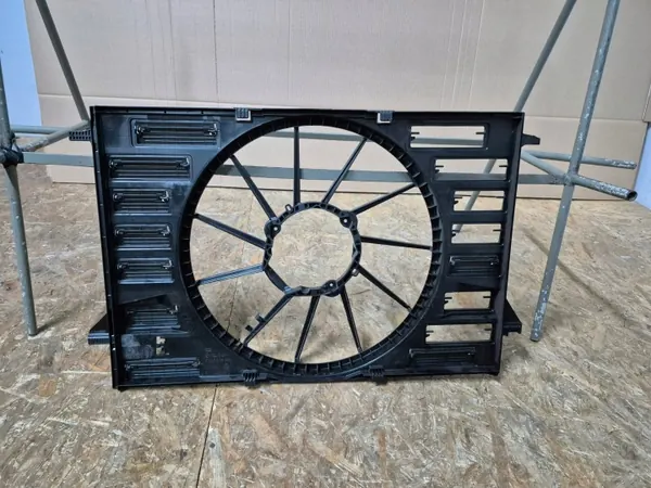 Audi OE 8W0121207.B Radiatorventilator Behuizing image 2
