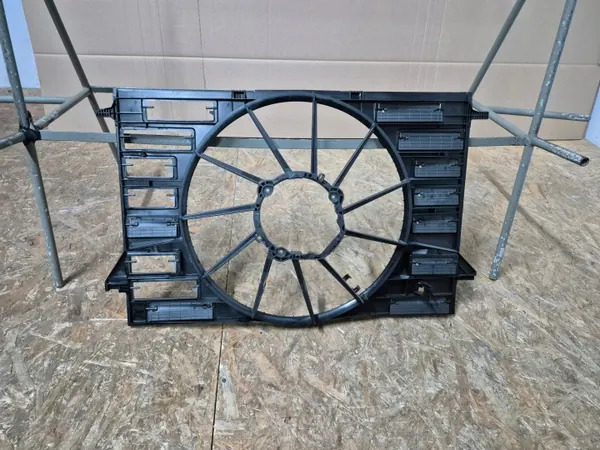 Audi OE 8W0121207.B Radiatorventilator Behuizing image 6