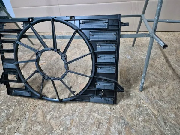 Audi OE 8W0121207.B Radiatorventilator Behuizing image 8