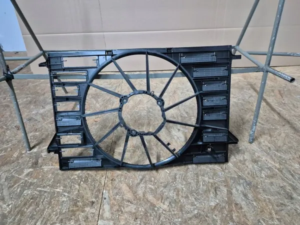 Audi OE 8W0121207.B Radiatorventilator Behuizing image 9