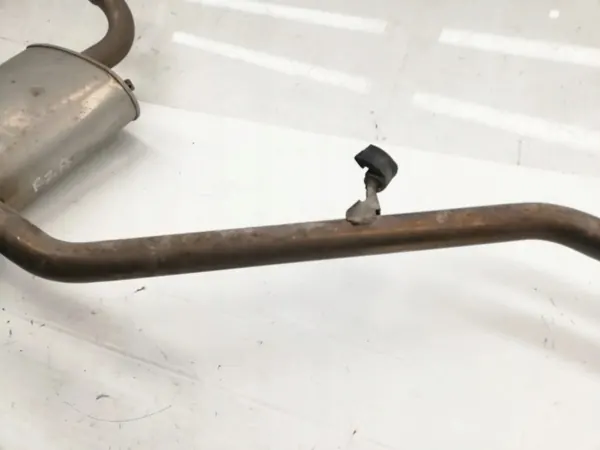 Toyota OE Pakoputken vaimennin OEM 10T48 - Käytetty image 6