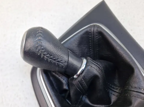 Gaine de levier Honda CR-V 4 OEM T1GG1 image 5