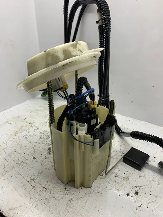 Brandstofpomp A2044702294 Mercedes W204 C-Klasse 2.2CDI image 2