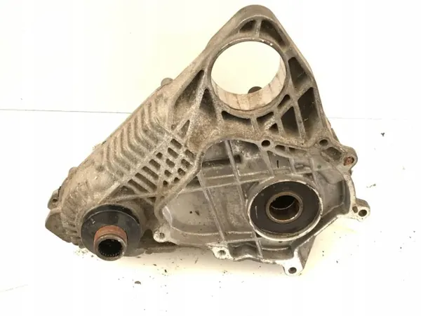 BMW X3 F25 3.0D versnellingsbakreductor OEM 8643151 image 8