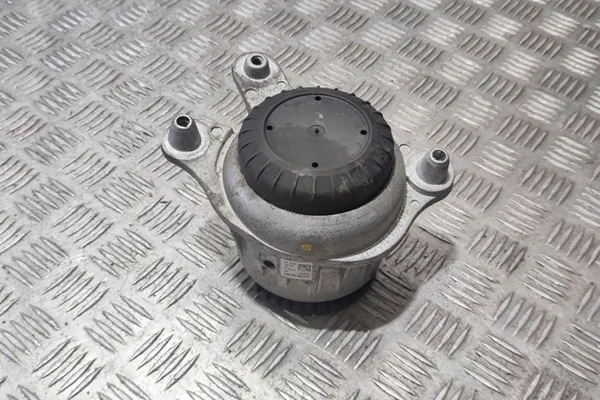 Moottorin kiinnike MERCEDES-BENZ C COUPE (C205) A2052406617 image 2