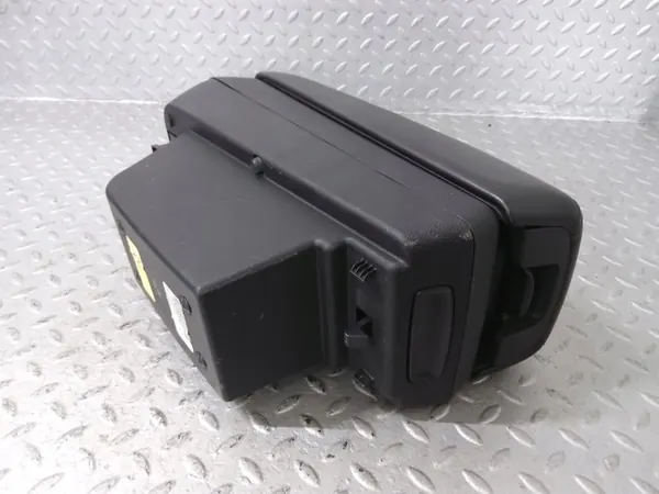 Achterconsole armsteun OEM 22936274 Chevrolet Volt I image 3
