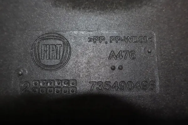 Estante de maletero Fiat Panda III OEM 735490496 - Usado image 6