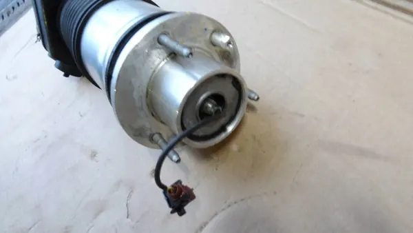 Porsche Taycan Frontrechter Airbag OEM 9J1616038E image 3