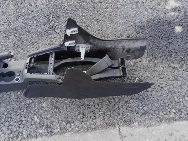 Middenconsole armsteun Skoda Octavia II 2 FL OEM 1Z1863241A image 4